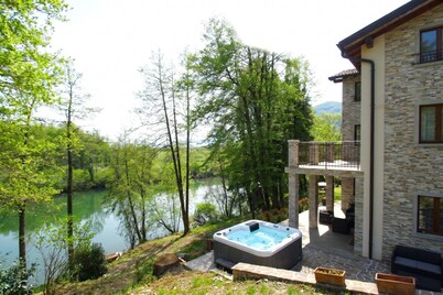 Kolpa Paradise Jacuzzi & Sauna