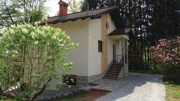 Family House, Multiple Bedrooms (House Kolpa Paradise Whirlpool And) | Exterior