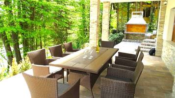 Family House, Multiple Bedrooms (House Kolpa Paradise Whirlpool And) | Outdoor dining