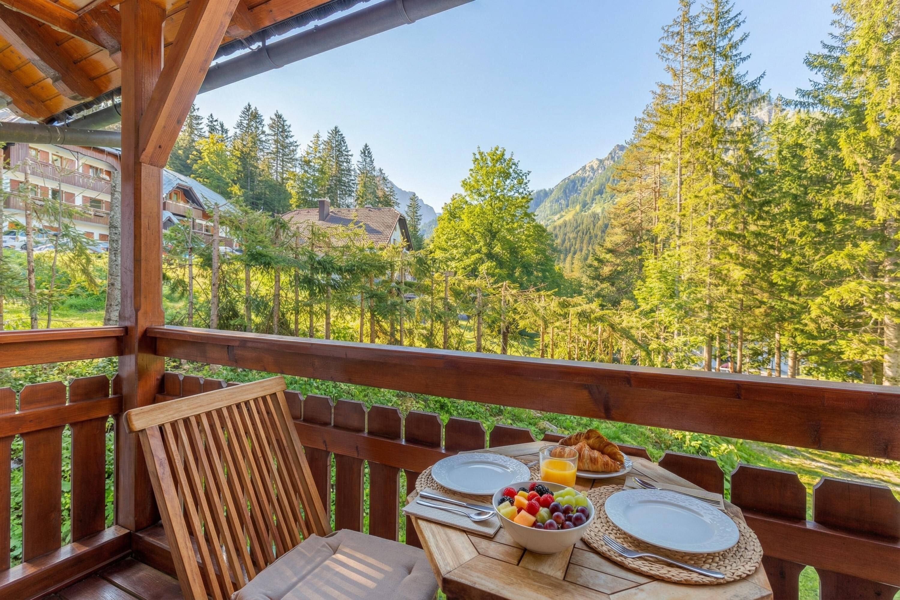 Familiehus, flere soverom, ved fjell (Alpine Retreat Gaja Kranjska Gora) | Utendørsservering