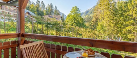 Family House, Multiple Bedrooms, Mountainside (Alpine Retreat Gaja Kranjska Gora) | Outdoor dining