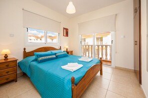 2 bedrooms, in-room safe, iron/ironing board, WiFi