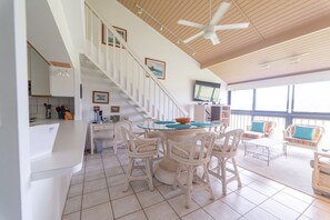 Appart'hôtel, 1 chambre | Cuisine privée | Réfrigérateur, four, cafetière/bouilloire, grille-pain