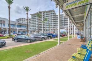 Condo, 2 Bedrooms | Exterior