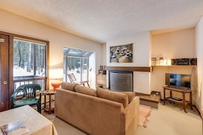 Condo, 1 Bedroom | Living area | Fireplace, computer monitors