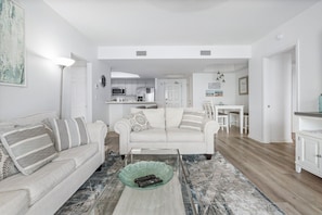 Condo, 2 Bedrooms | Living area