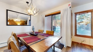 Condo, 1 Bedroom | Dining