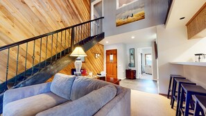 Leilighet, 1 soverom | Oppholdsområde | Smart-TV og peis