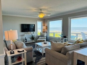 Maison, 5 chambres | Coin séjour