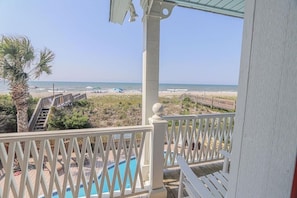 House, 5 Bedrooms | Balcony - Shining Sea 5 Bedroom Home by RedAwning (Supply)