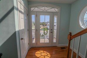 House, 5 Bedrooms | Interior - Shining Sea 5 Bedroom Home by RedAwning (Supply)