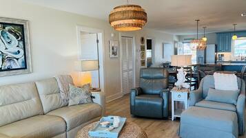 獨棟房屋, 4 間臥室 | 起居區 | 電視