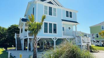 House, 3 Bedrooms | Exterior