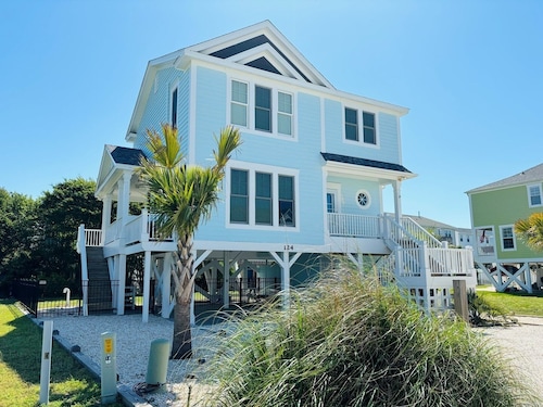 No Egrets 3 Bedroom Condo by RedAwning