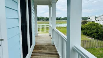 House, 3 Bedrooms | Property grounds