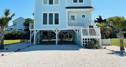 No Egrets 3 Bedroom Condo by RedAwning