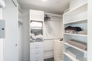 3 bedrooms, laptop workspace, iron/ironing board, free WiFi