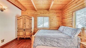 4 bedrooms, free WiFi, bed sheets