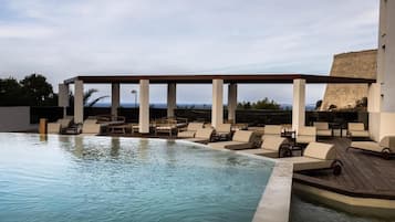 Außenpool (je nach Saison geöffnet)