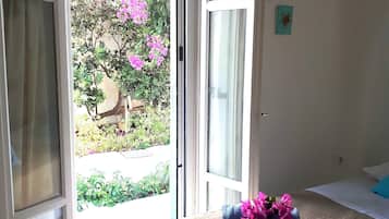 2 bedrooms, in-room safe, iron/ironing board, travel cot