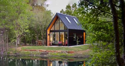 Lakeside North at Live Oak Lake | Modern Cabin