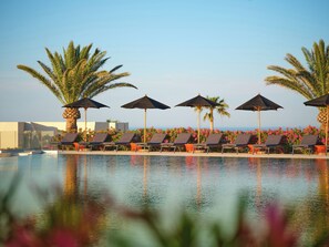 Outdoor pool - NOŪS Santorini (Santorini)
