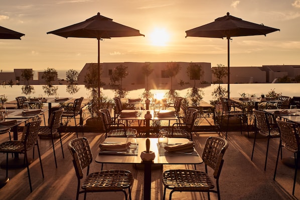 2 restaurants servant le petit déjeuner