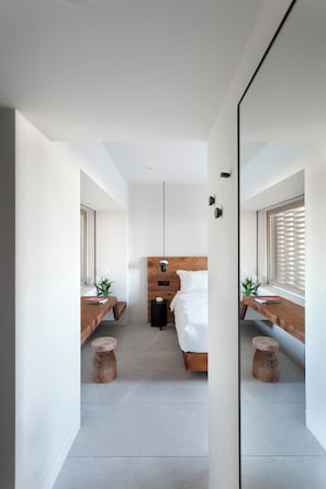 Nous Prime Patio Room | 1 chambre, literie de qualité supérieure, minibar