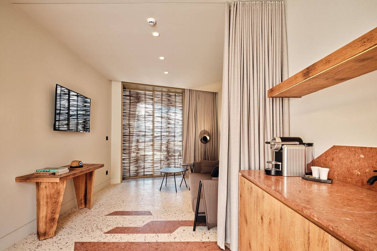 euphoria private pool suite | 1 bedroom, premium bedding, minibar, in-room safe