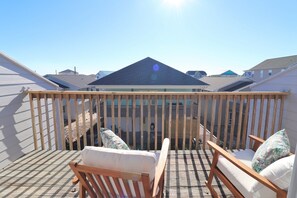 Property grounds - "Pelican Cabana" - 3 Bed Townhome - Community Pool & Beach Access! (Surf City)