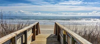 Turtle Cove 125 - Pelican Cabana: Spacious 3BR townhome with water views in Surf City, NC.