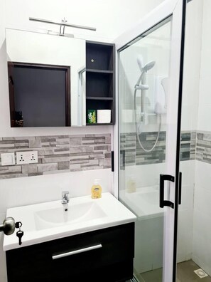 Leilighet | Bad | Dusj og håndklær