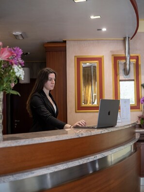 Reception - EGO' FERRARA RESIDENCE (Ferrara)