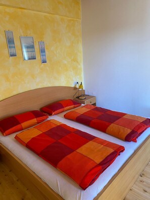 2 soverom, reiseseng for barn, wi-fi (inkludert) og sengetøy