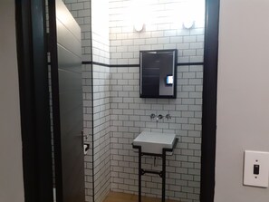 Bathroom - Premier Luxury 1-bed Apartment in Cape Town (Cape Town)