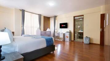 Room, 1 Queen Bed | Bed sheets