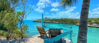 WATERFRONT W/POOL, TAMARIND TREE