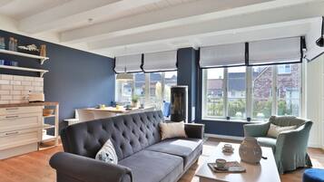 Télévision, cheminée