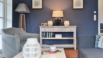 Télévision, cheminée