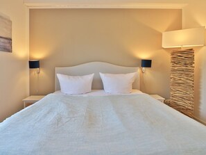 4 bedrooms, in-room safe, iron/ironing board, travel cot - Barkley Reethaus, Germany (Kalkhorst)