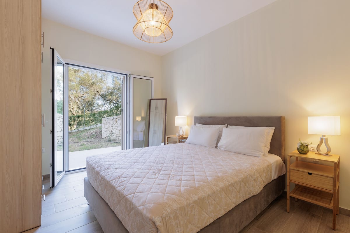 Huvila, 3 makuuhuonetta, yksityinen uima-allas | 3 makuuhuonetta, tallelokero huoneessa, silitysrauta/-lauta