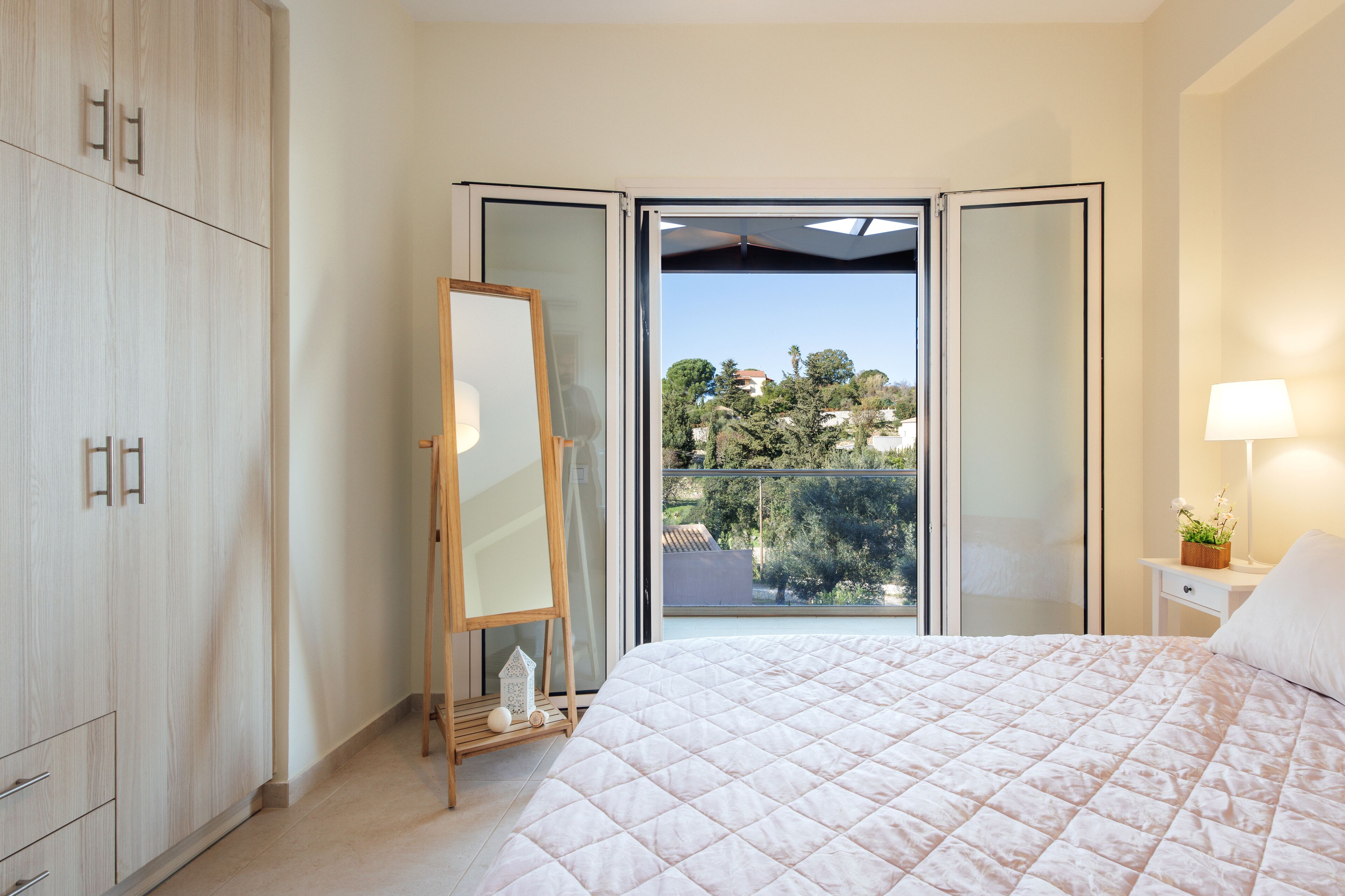 Villa, 3 Bedrooms, Private Pool | 3 bilik tidur, peti besi dalam bilik, seterika/papan seterika 