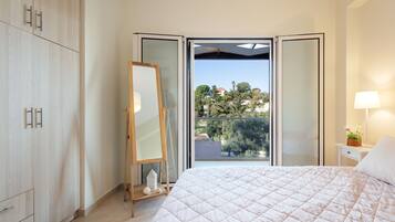 Villa, 3 Bedrooms, Private Pool | 3 bilik tidur, peti besi dalam bilik, seterika/papan seterika