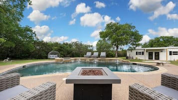House, 5 Bedrooms | Pool | Outdoor pool