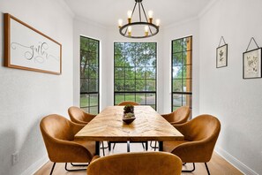 Casa, 5 habitaciones | Restaurantes