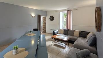 Televisie en een tafeltennistafel