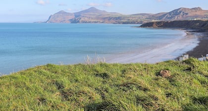 Min Y Mor - Morfa Nefyn