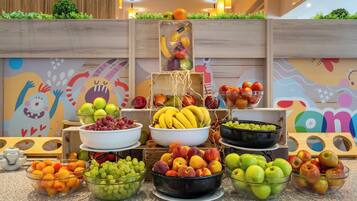 Free daily buffet breakfast