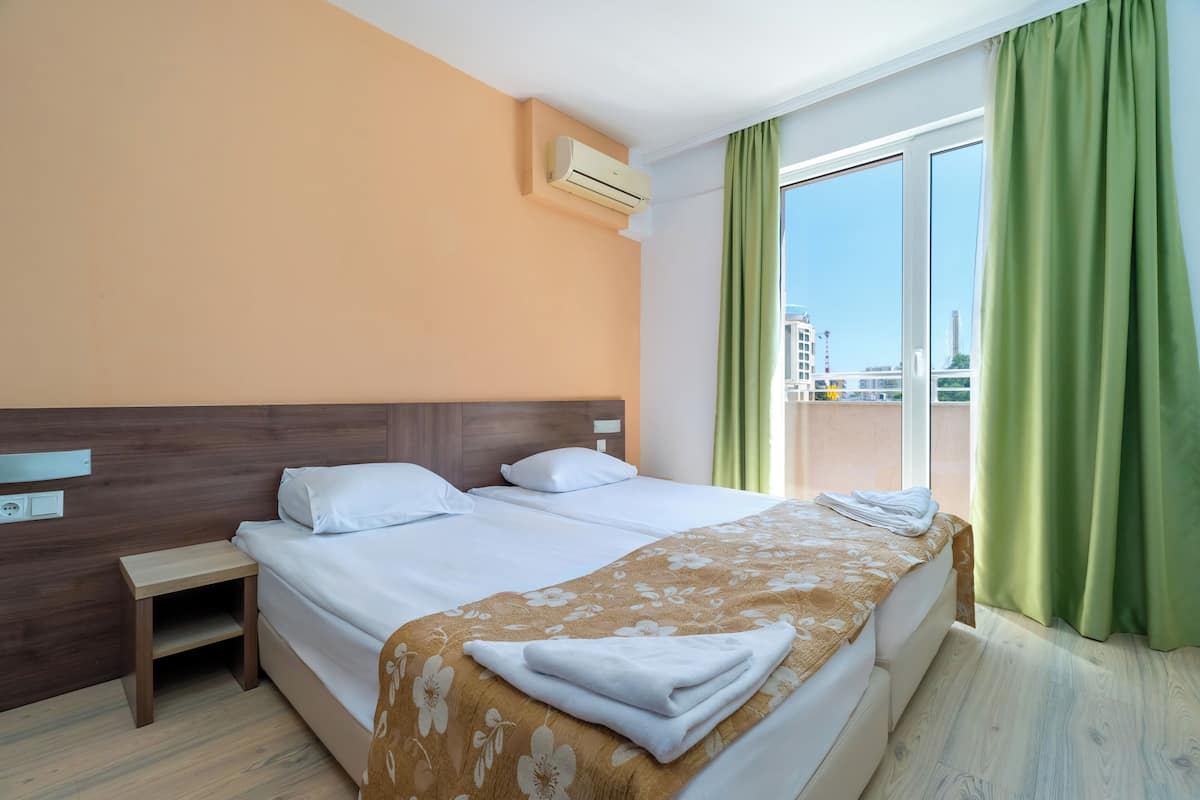 Suite Room | 2 bedrooms, free minibar items, in-room safe, desk