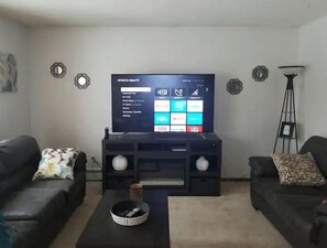 Smart TV, caminetto